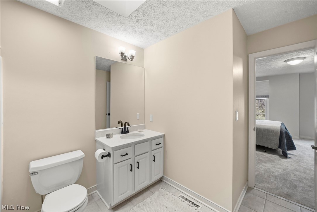 1878 E Haymarket Way