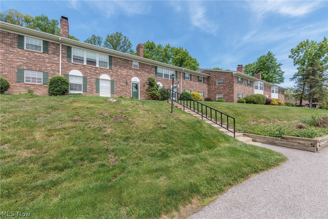 6920 Carriage Hill Drive 103