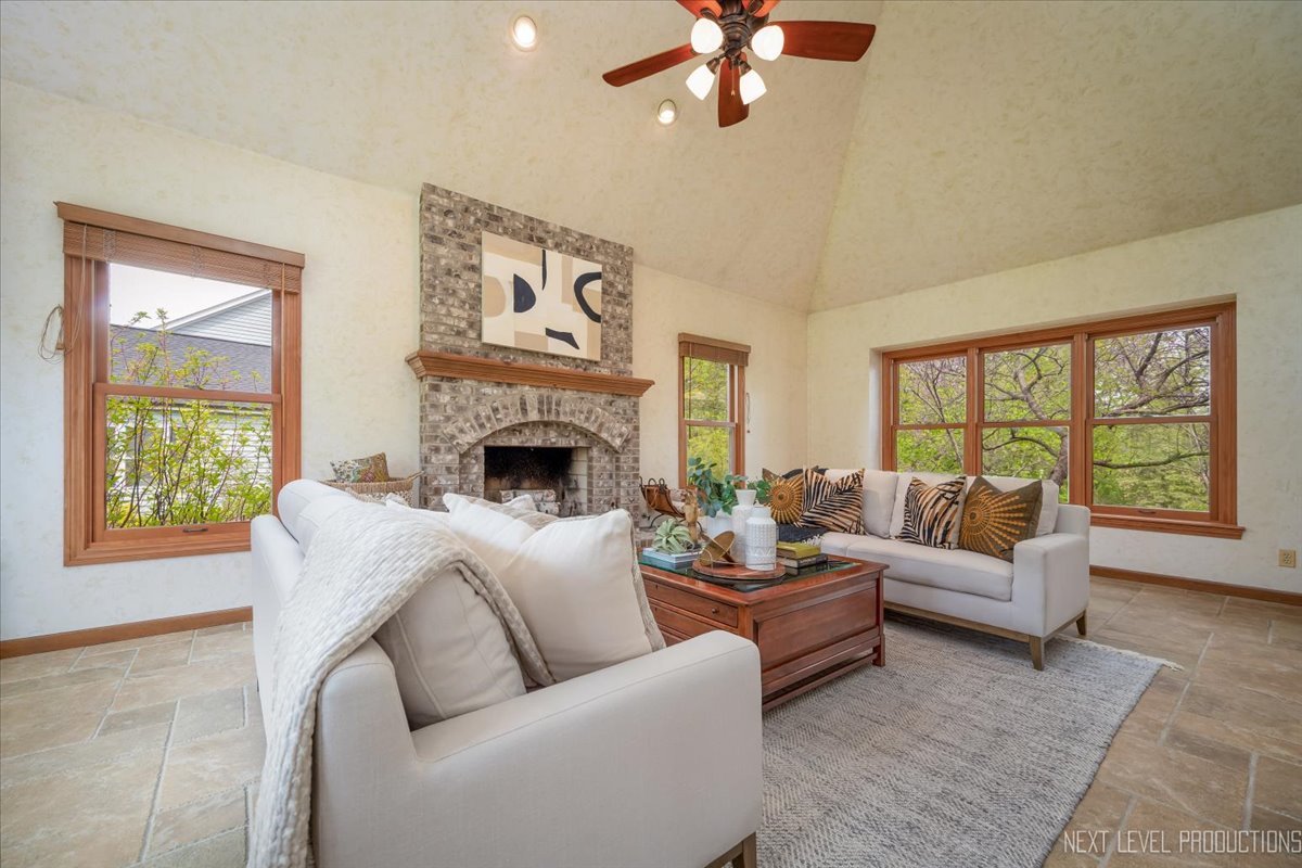 462 Country Lane