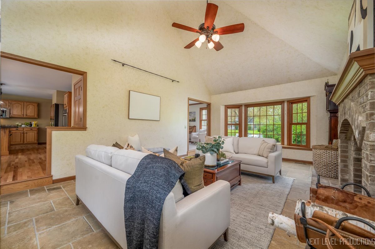 462 Country Lane