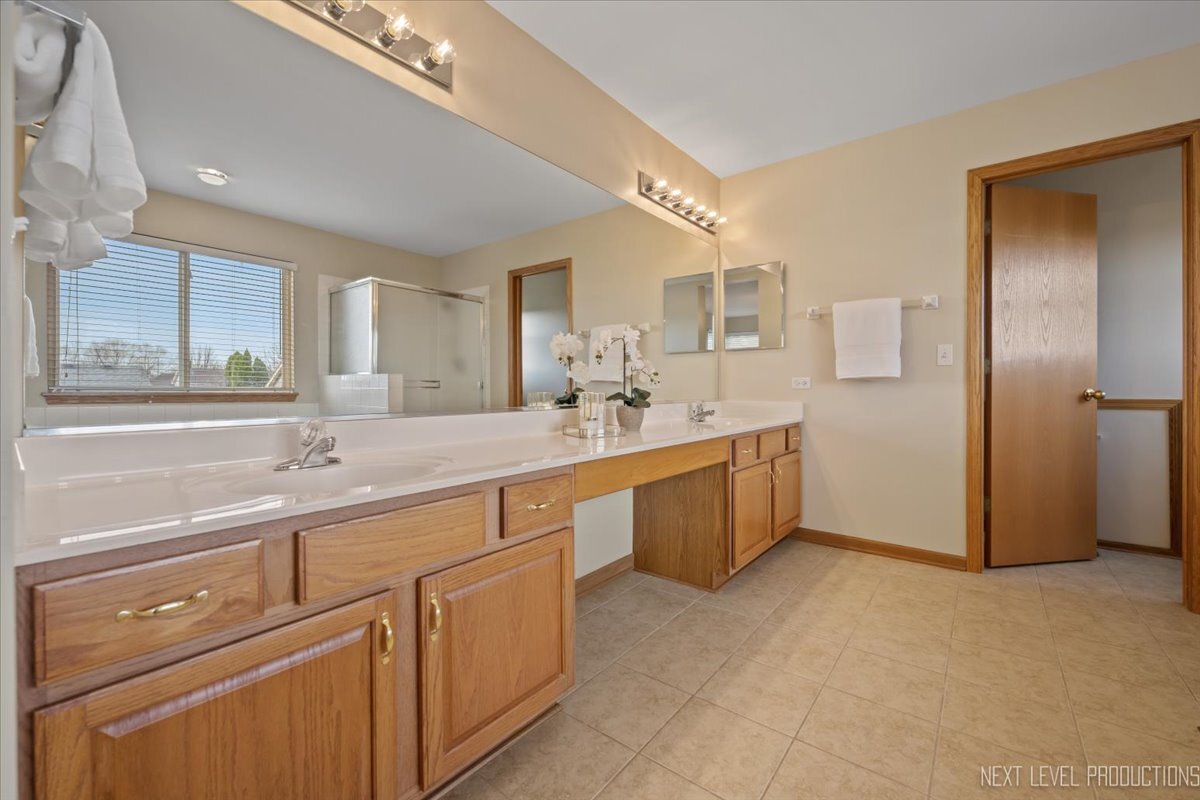 2316 Brinmore Court