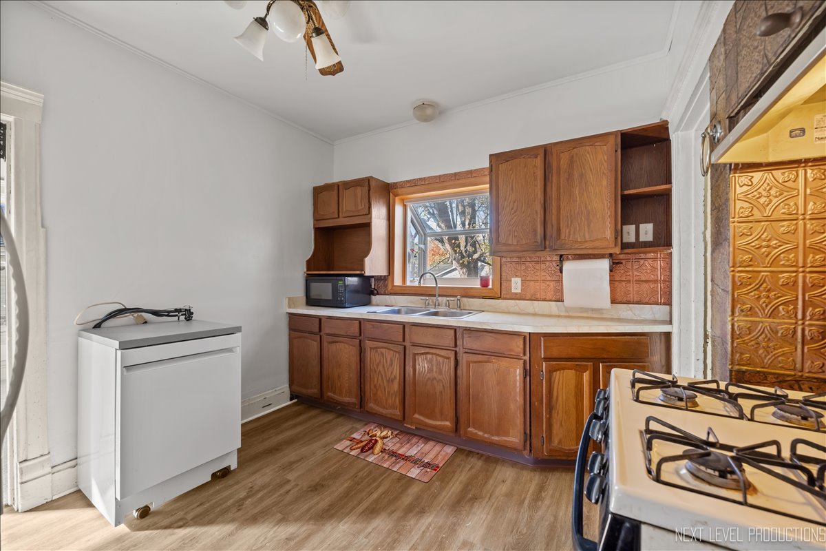 709 N Van Buren Street