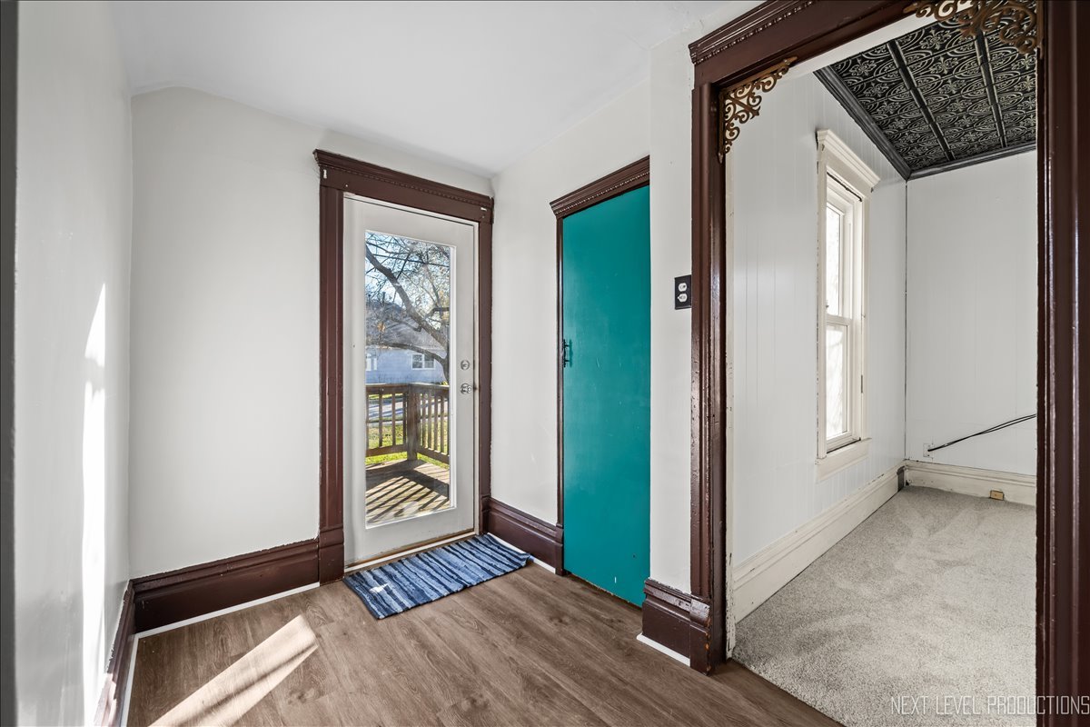 709 N Van Buren Street