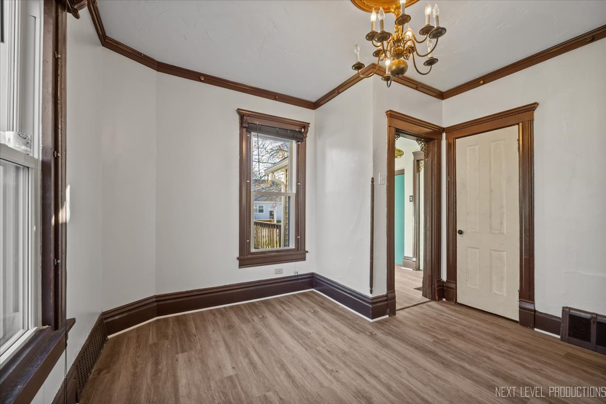 709 N Van Buren Street