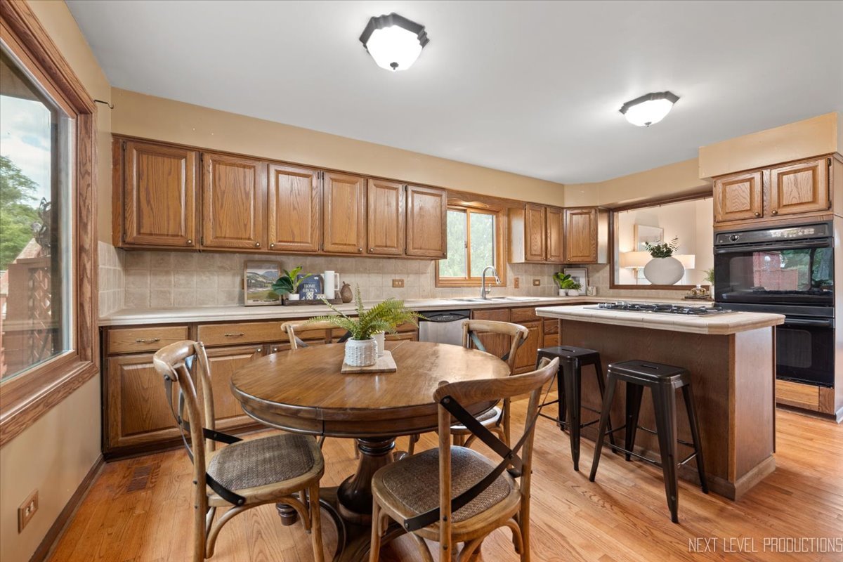 5S275 Deer Ridge Path