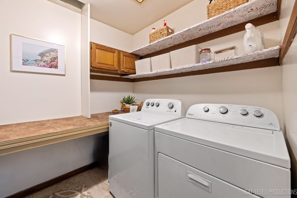 5S275 Deer Ridge Path