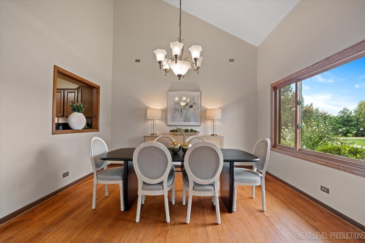 5S275 Deer Ridge Path