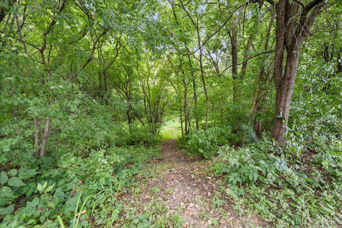 5S275 Deer Ridge Path