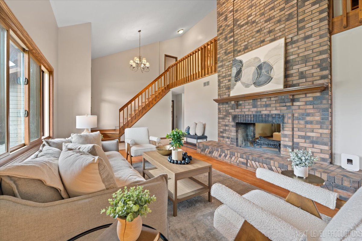 5S275 Deer Ridge Path