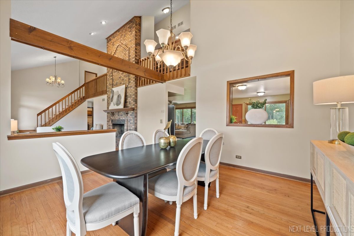 5S275 Deer Ridge Path