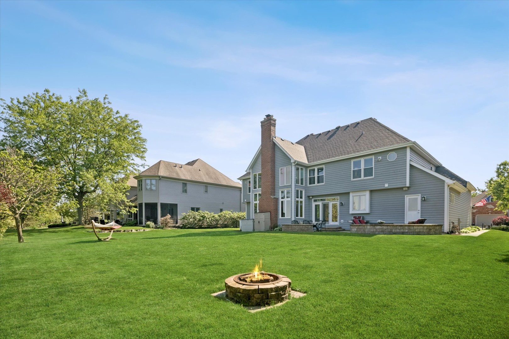 2442 Bird Lane