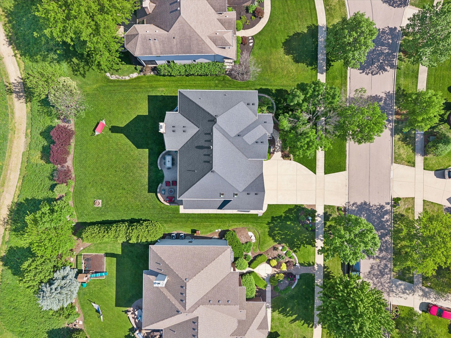2442 Bird Lane