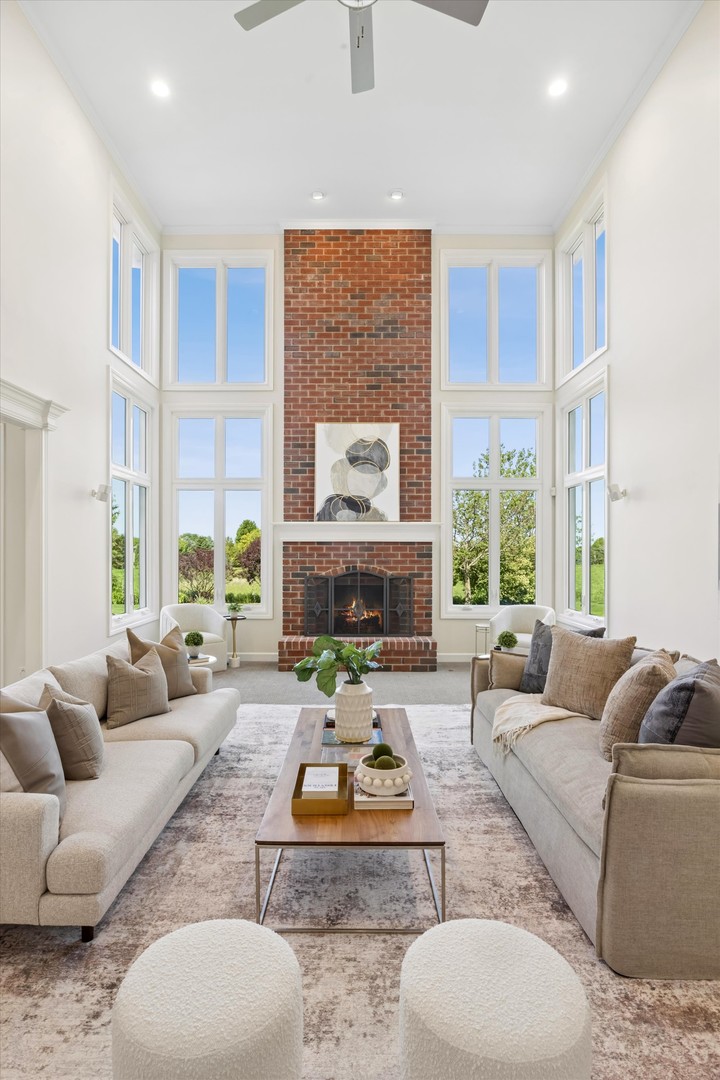 2442 Bird Lane