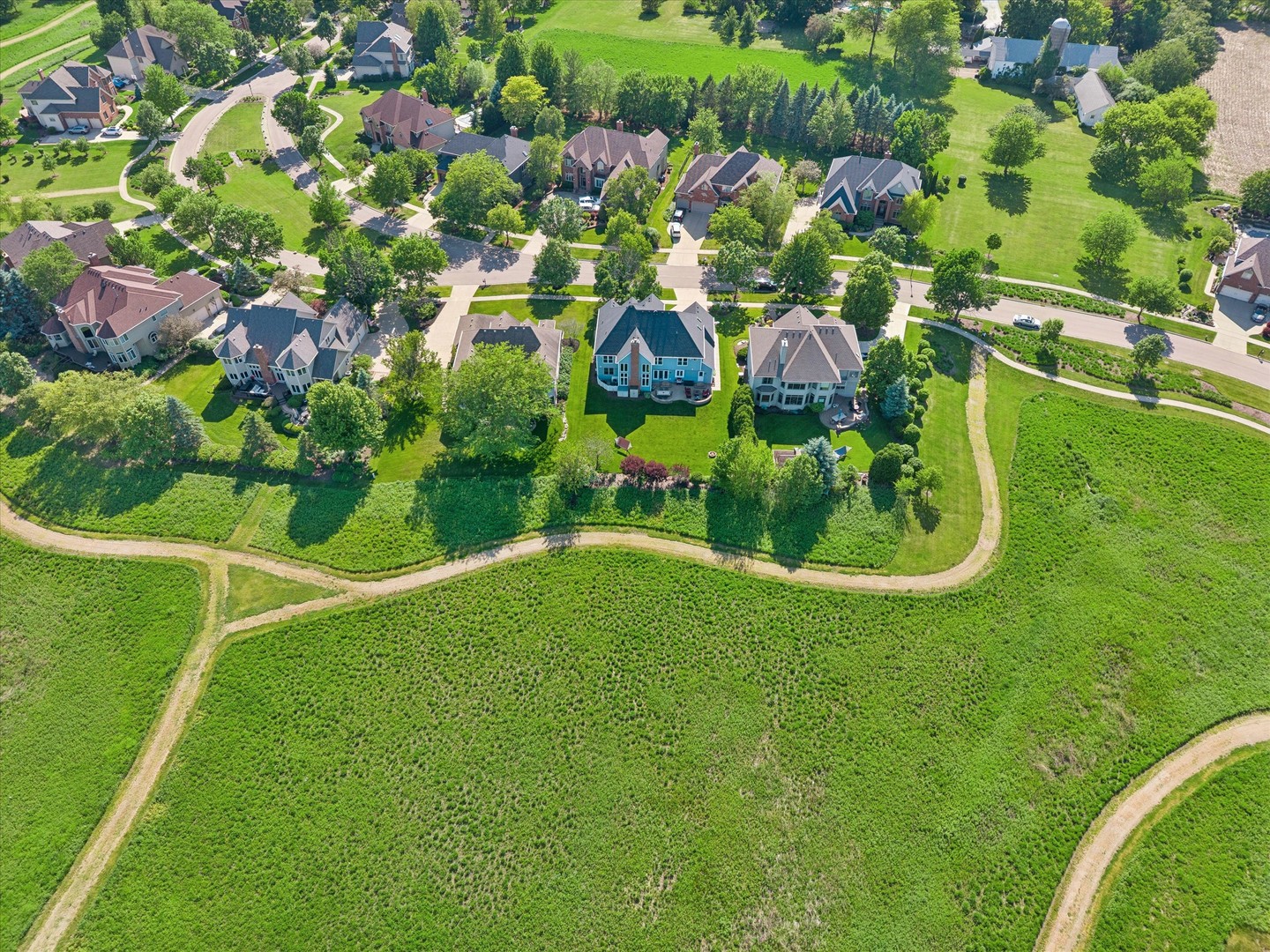 2442 Bird Lane