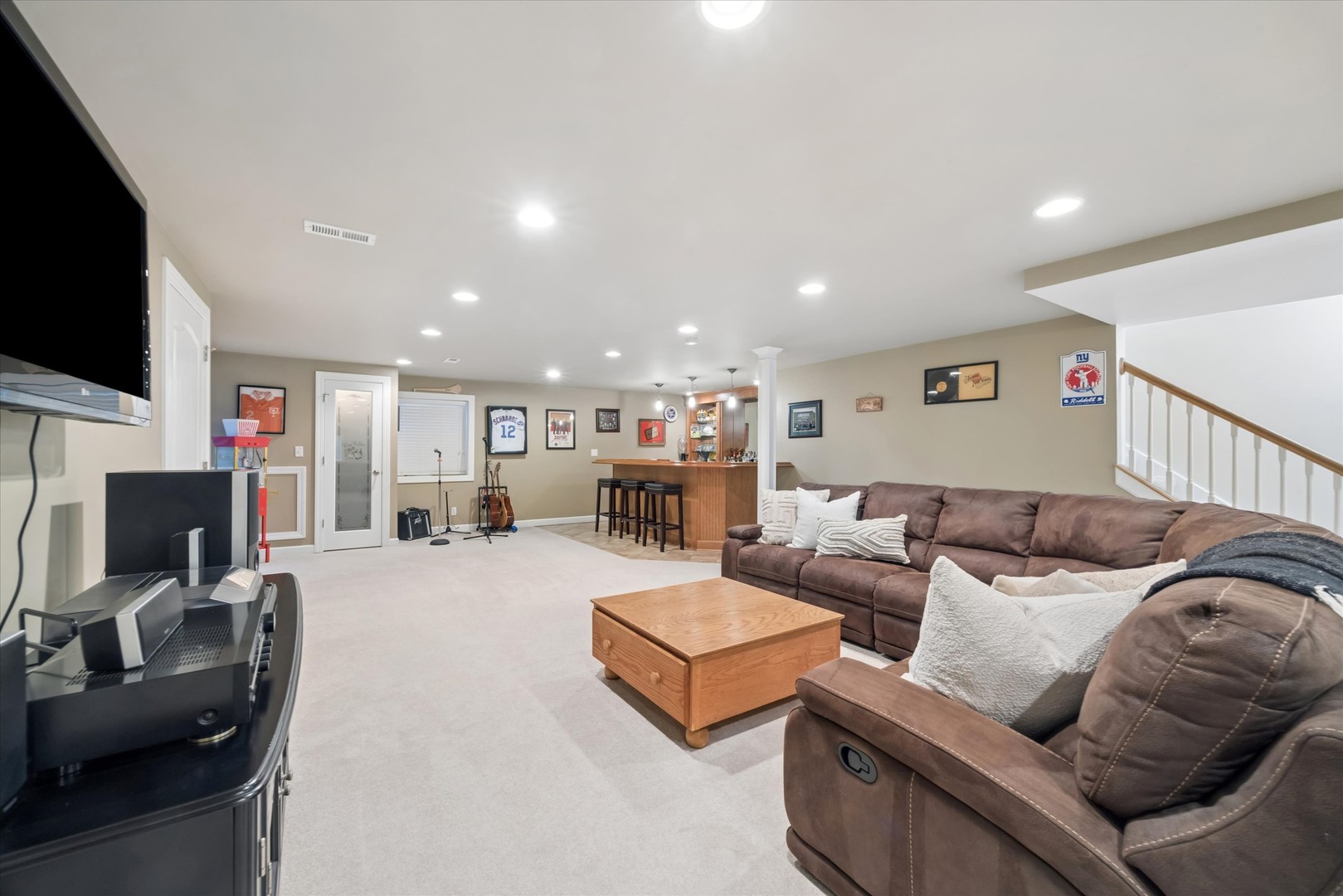 2442 Bird Lane