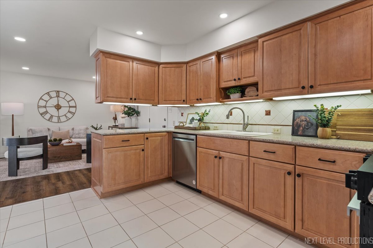 5436 Blodgett Avenue