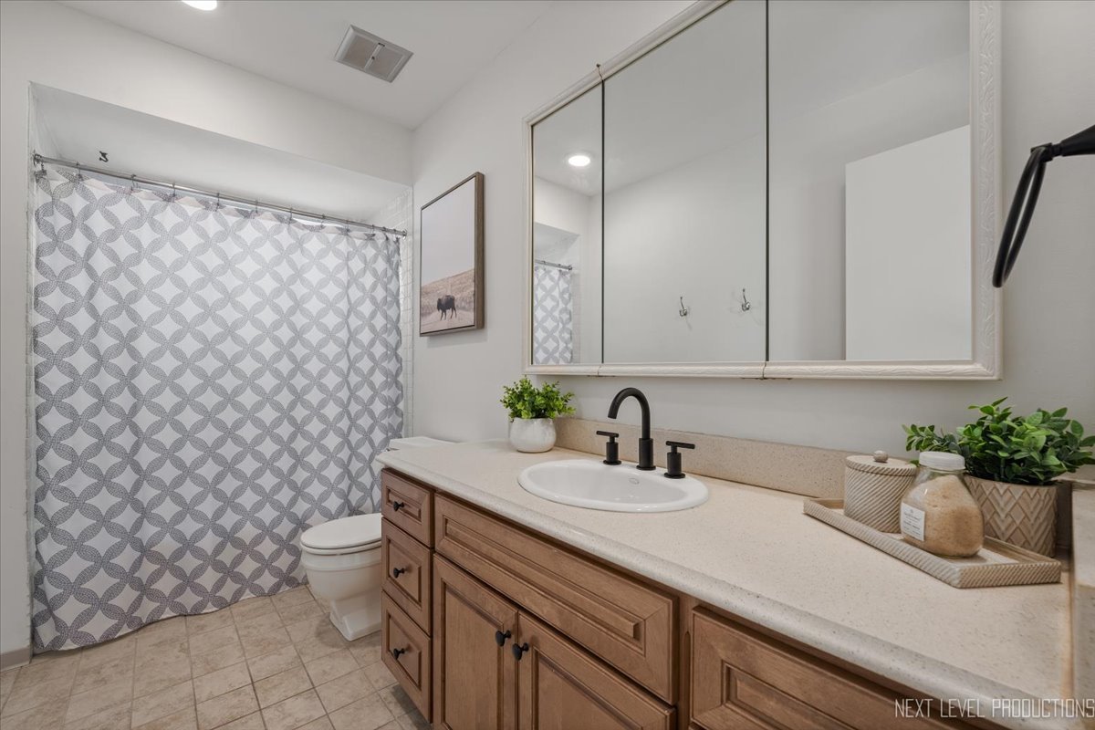 5436 Blodgett Avenue