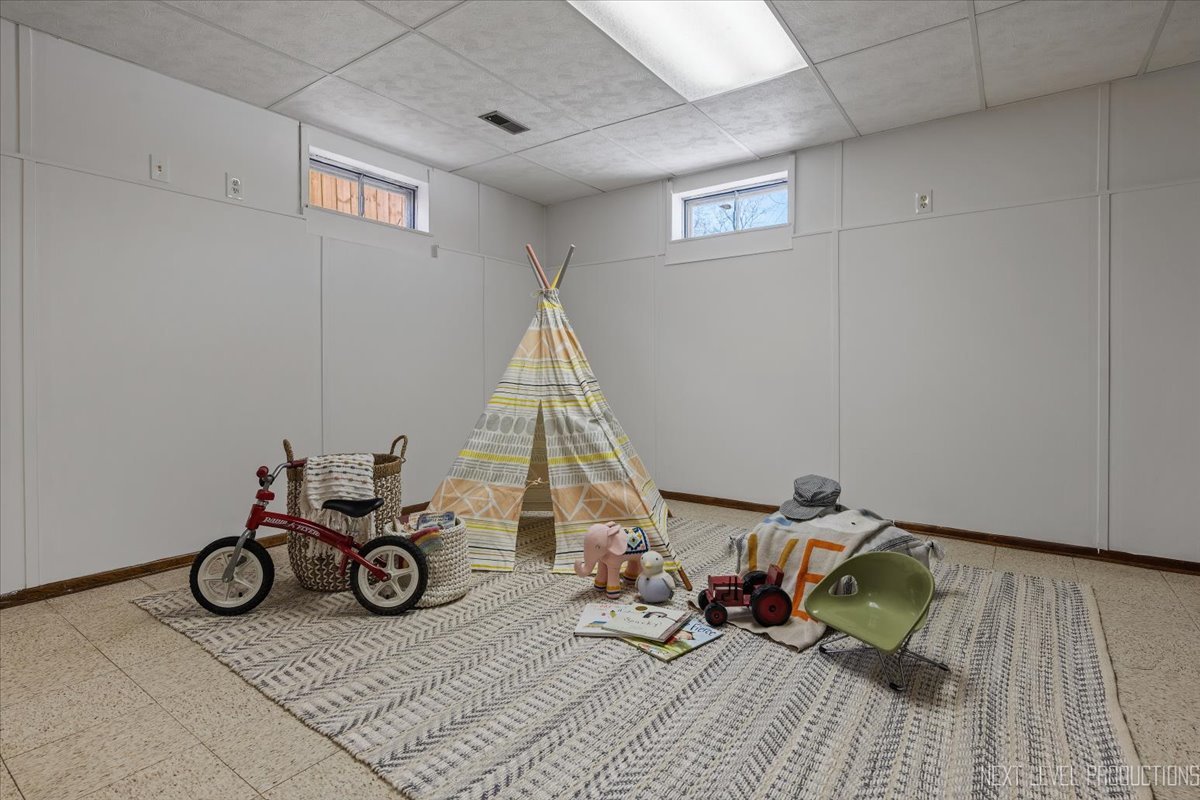 5436 Blodgett Avenue