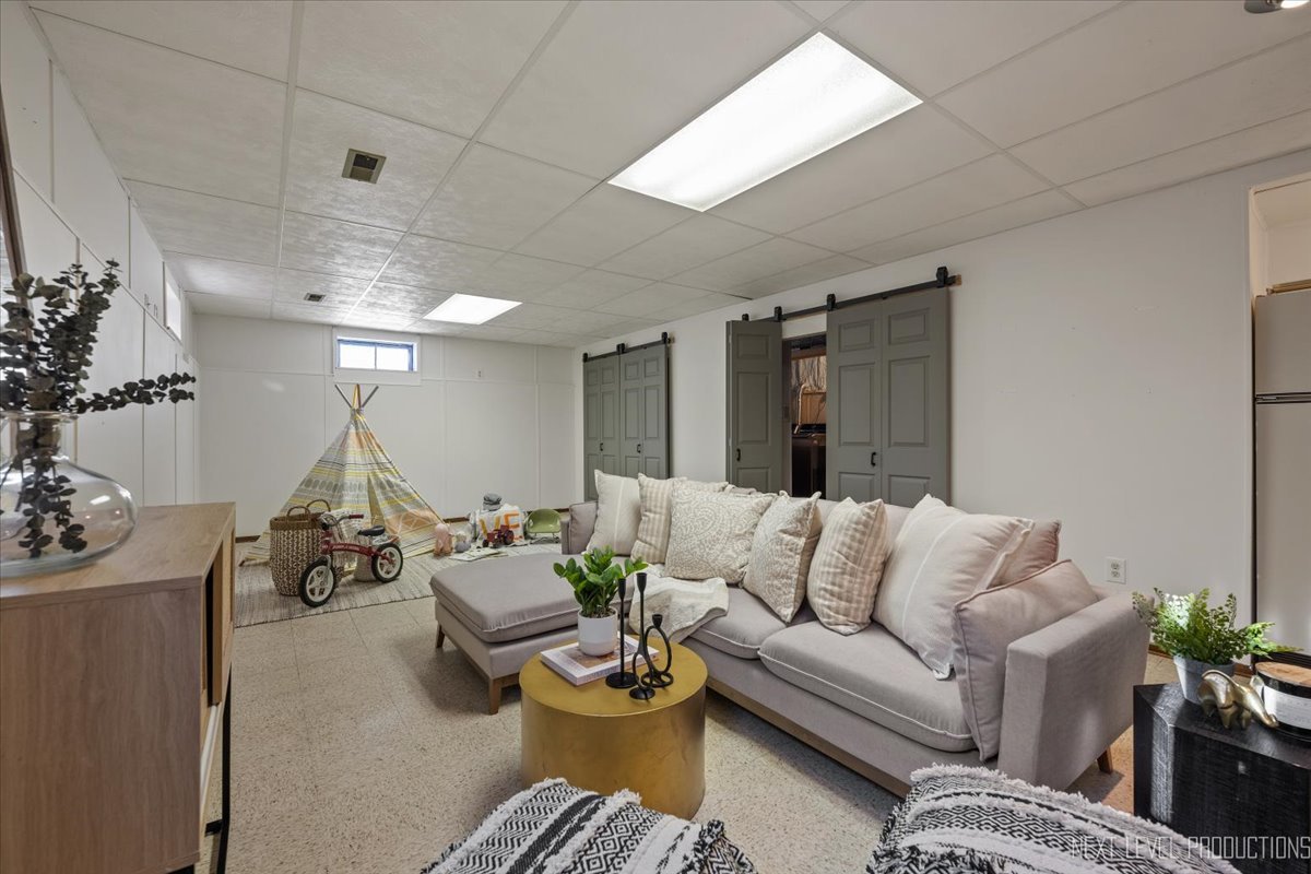 5436 Blodgett Avenue