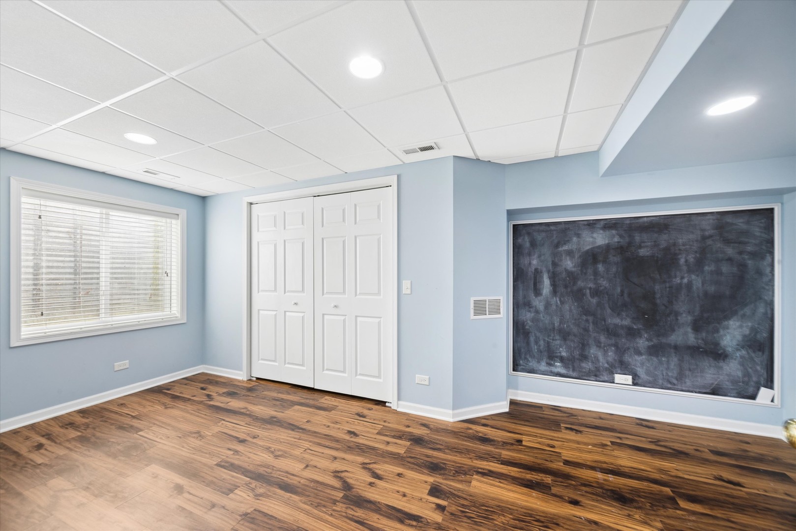 10468 LANSDALE Street