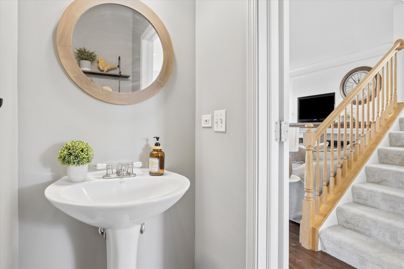 10468 LANSDALE Street