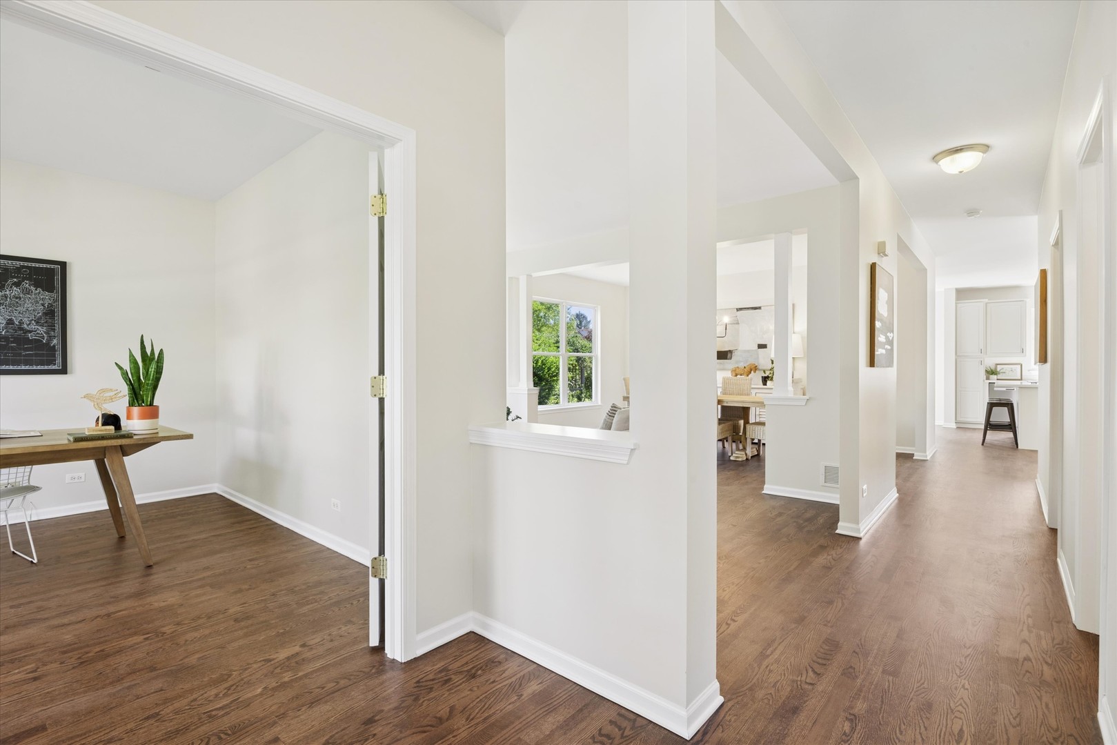 634 SENNETT Street