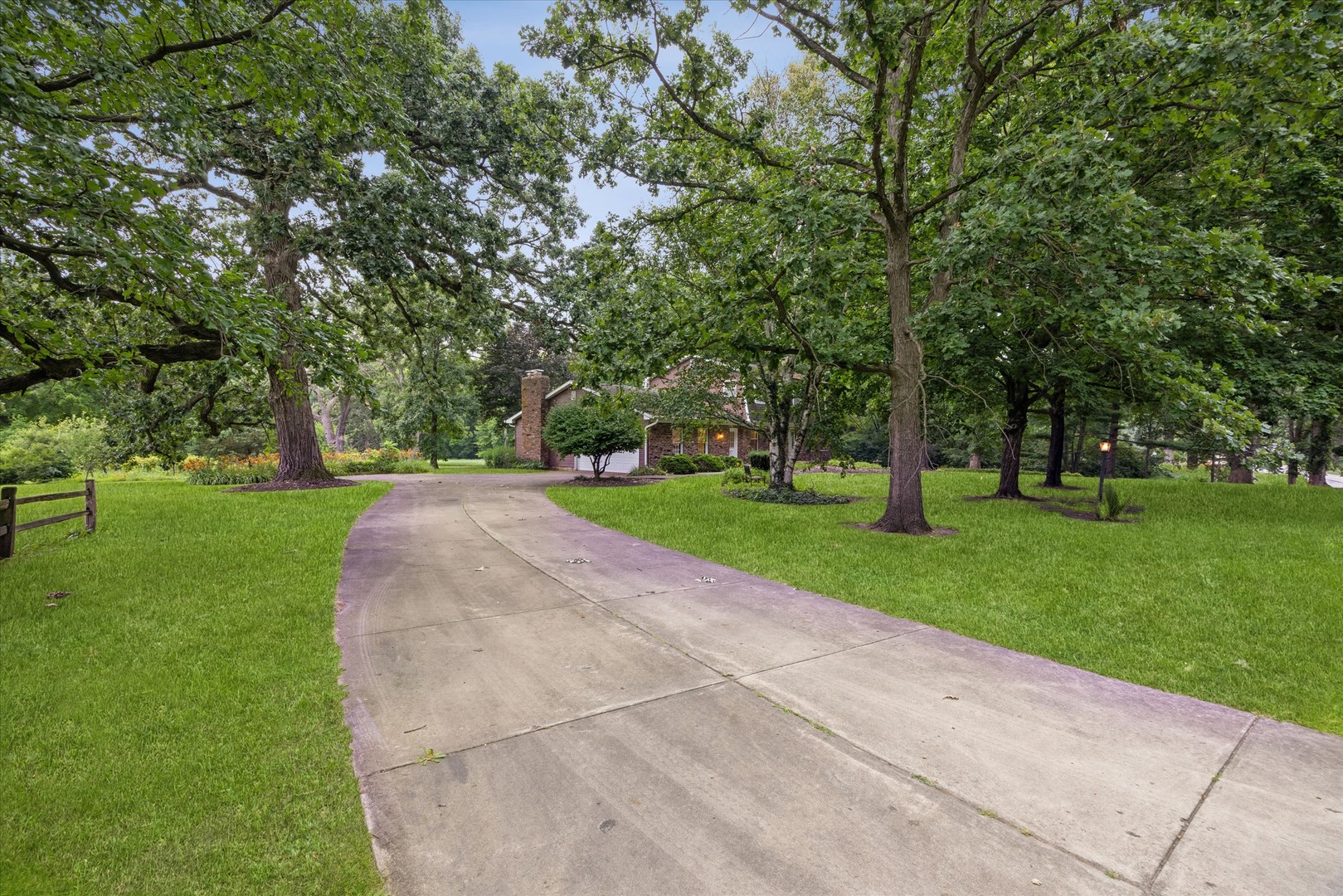2s730 White Oak Lane