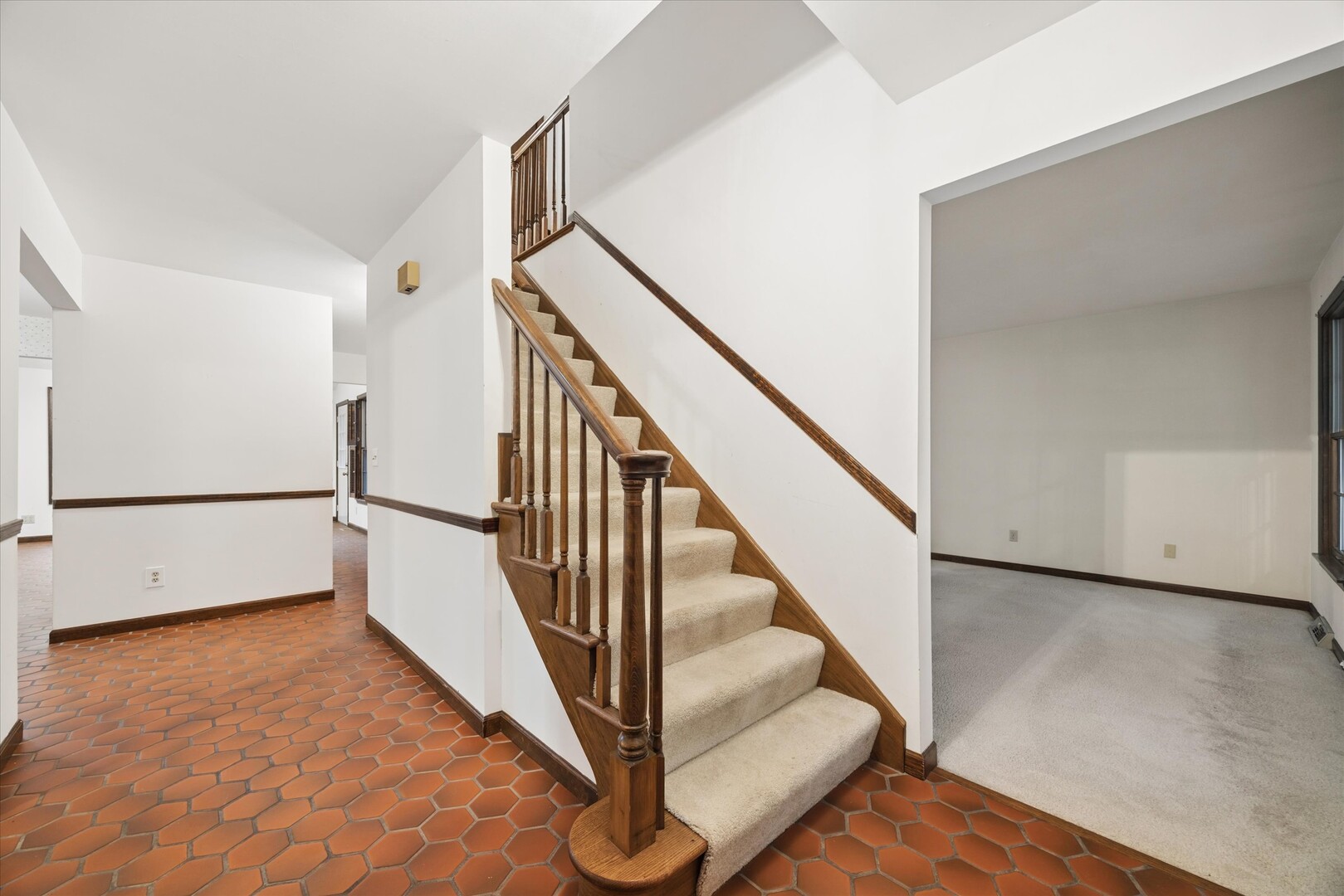 2s730 White Oak Lane