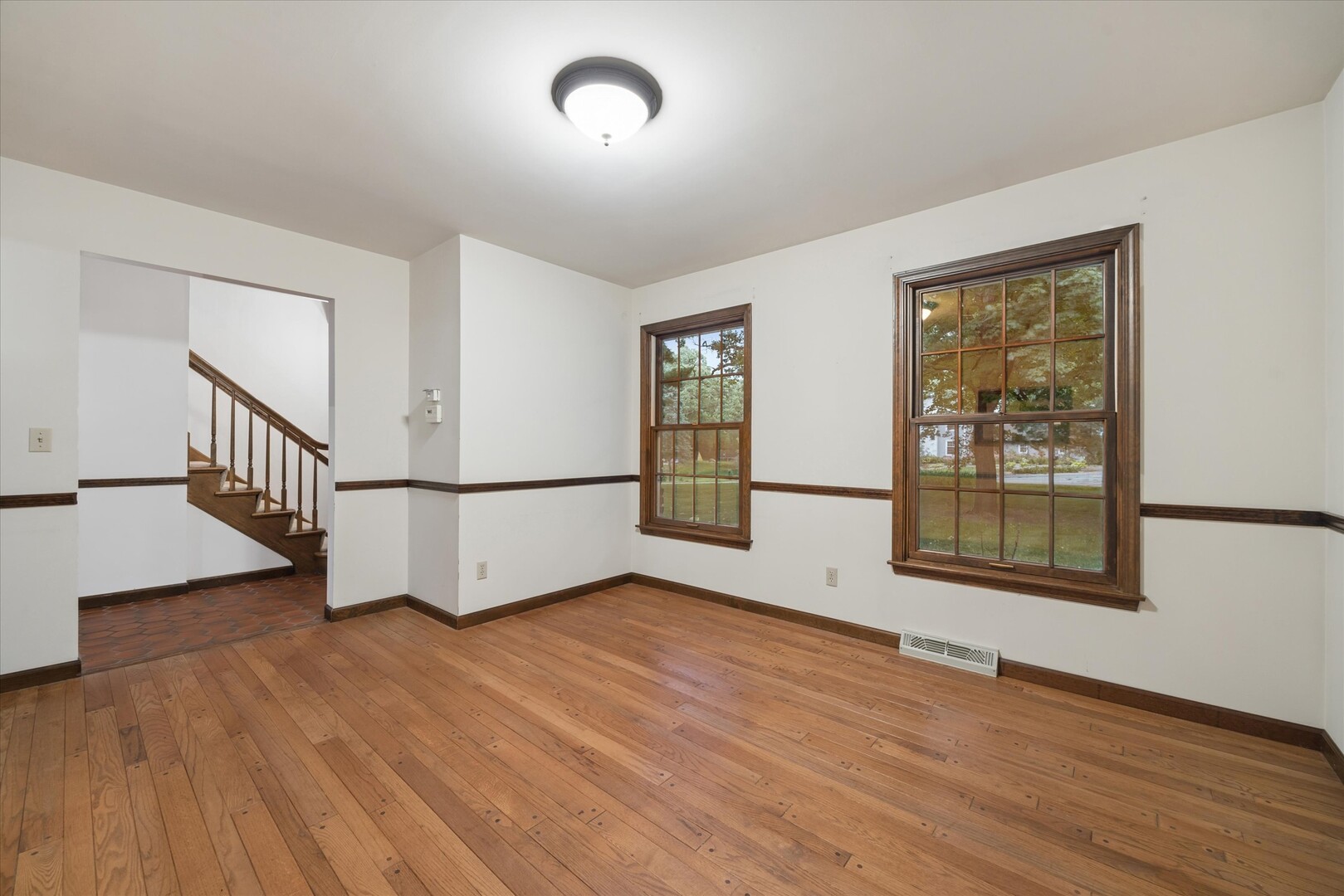2s730 White Oak Lane