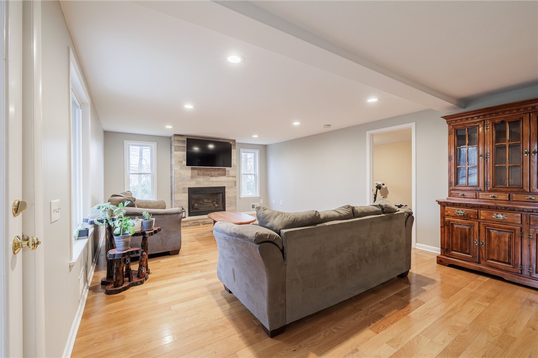 25 Sutton Place