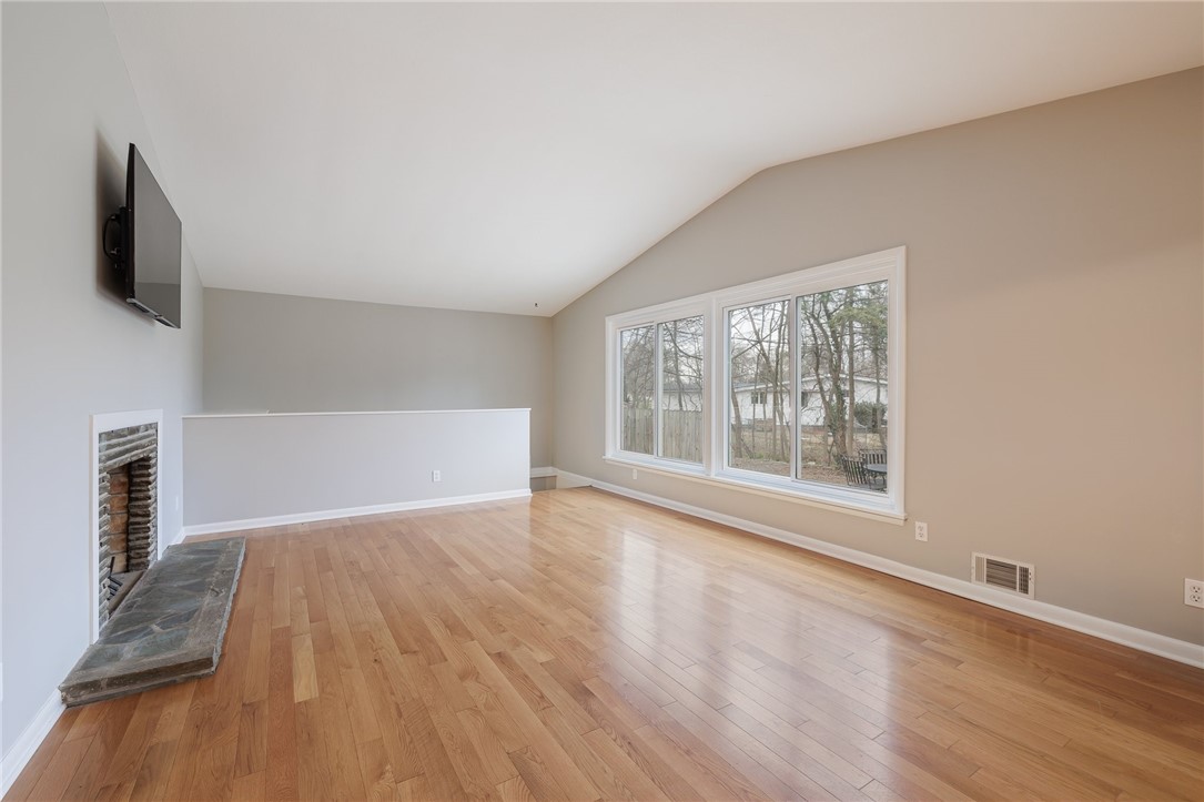 25 Sutton Place