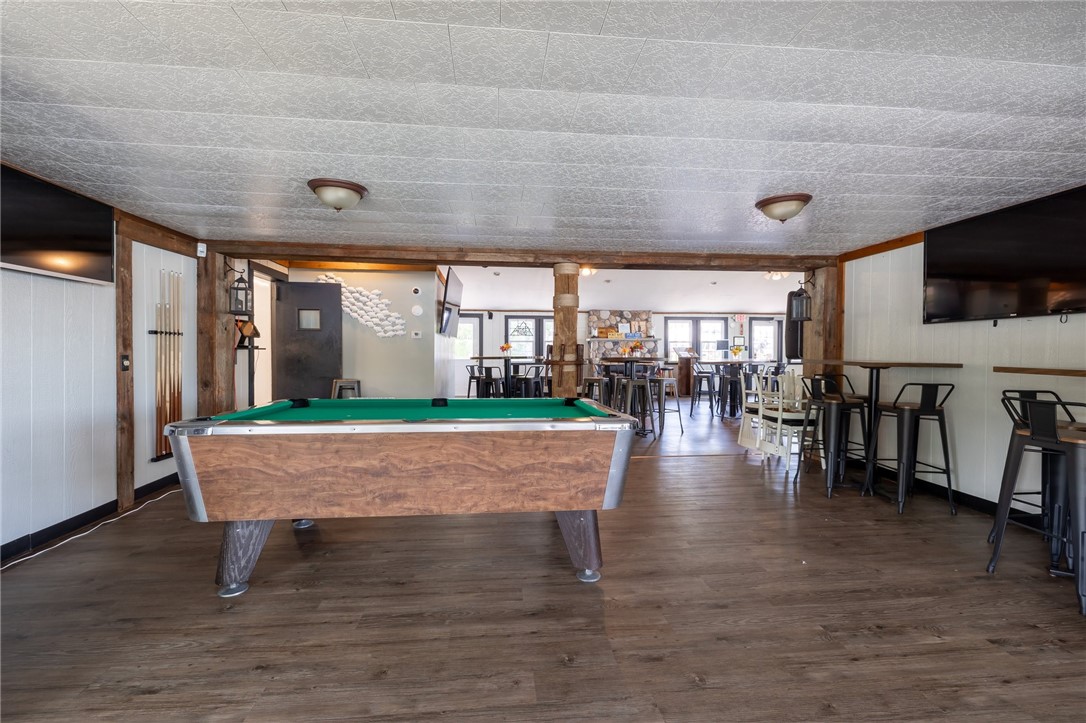 8106 West Port Bay Road