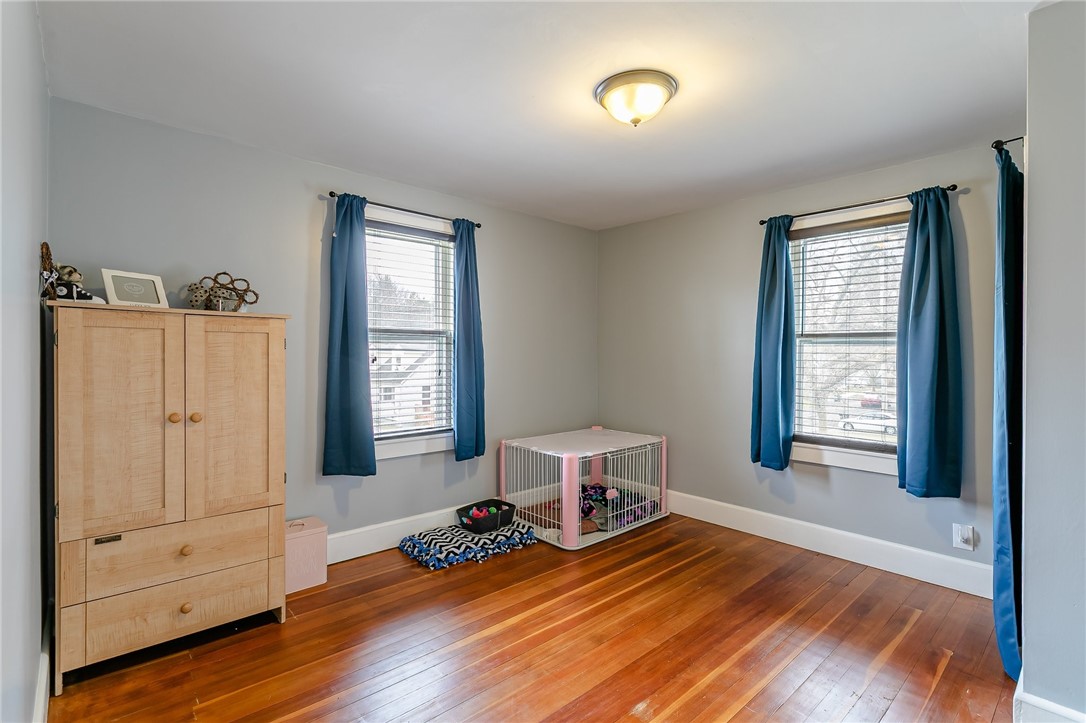 875 Whitney Road West