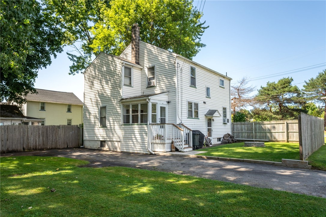 875 Whitney Road West