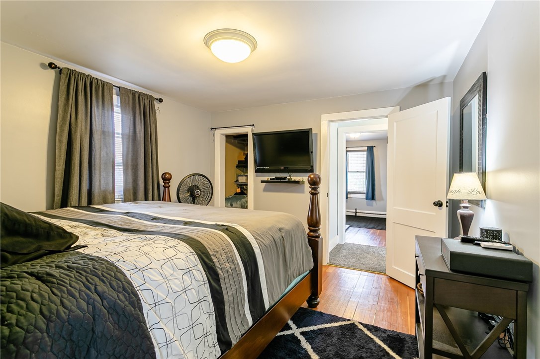 875 Whitney Road West