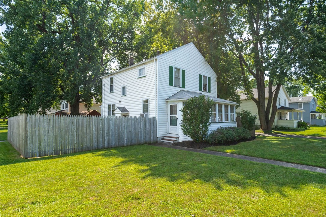 875 Whitney Road West