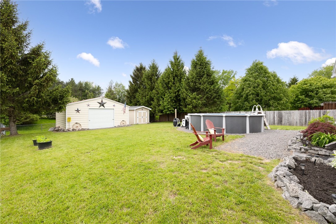 636 Bayberry Ln