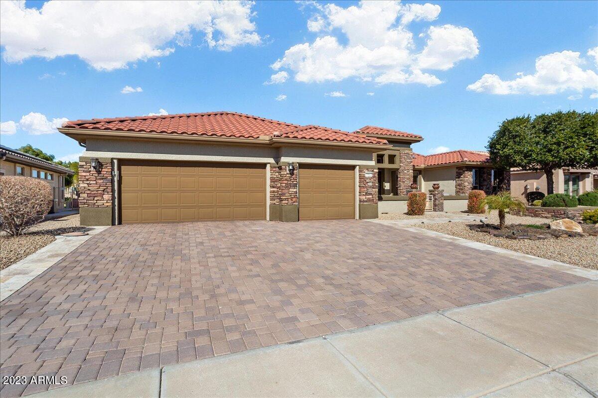 15842 W GRAND POINT Lane