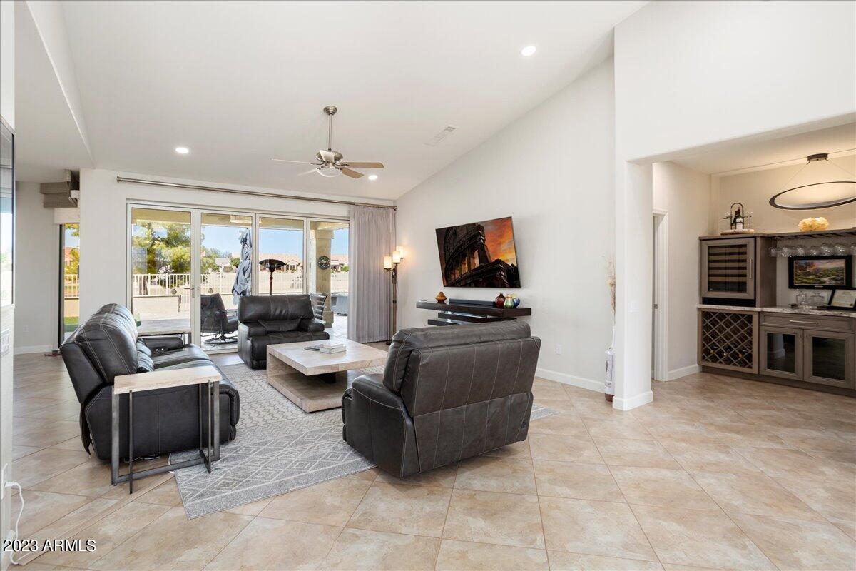 15842 W GRAND POINT Lane