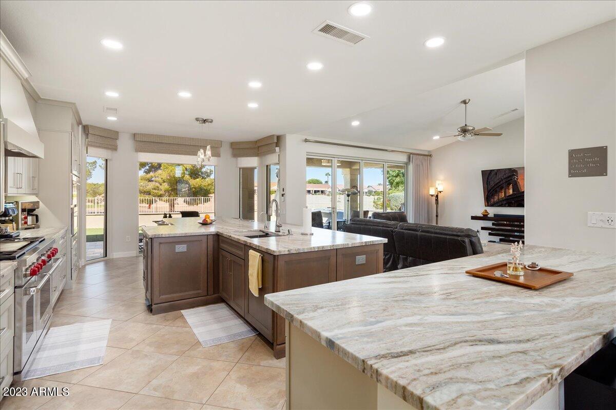 15842 W GRAND POINT Lane