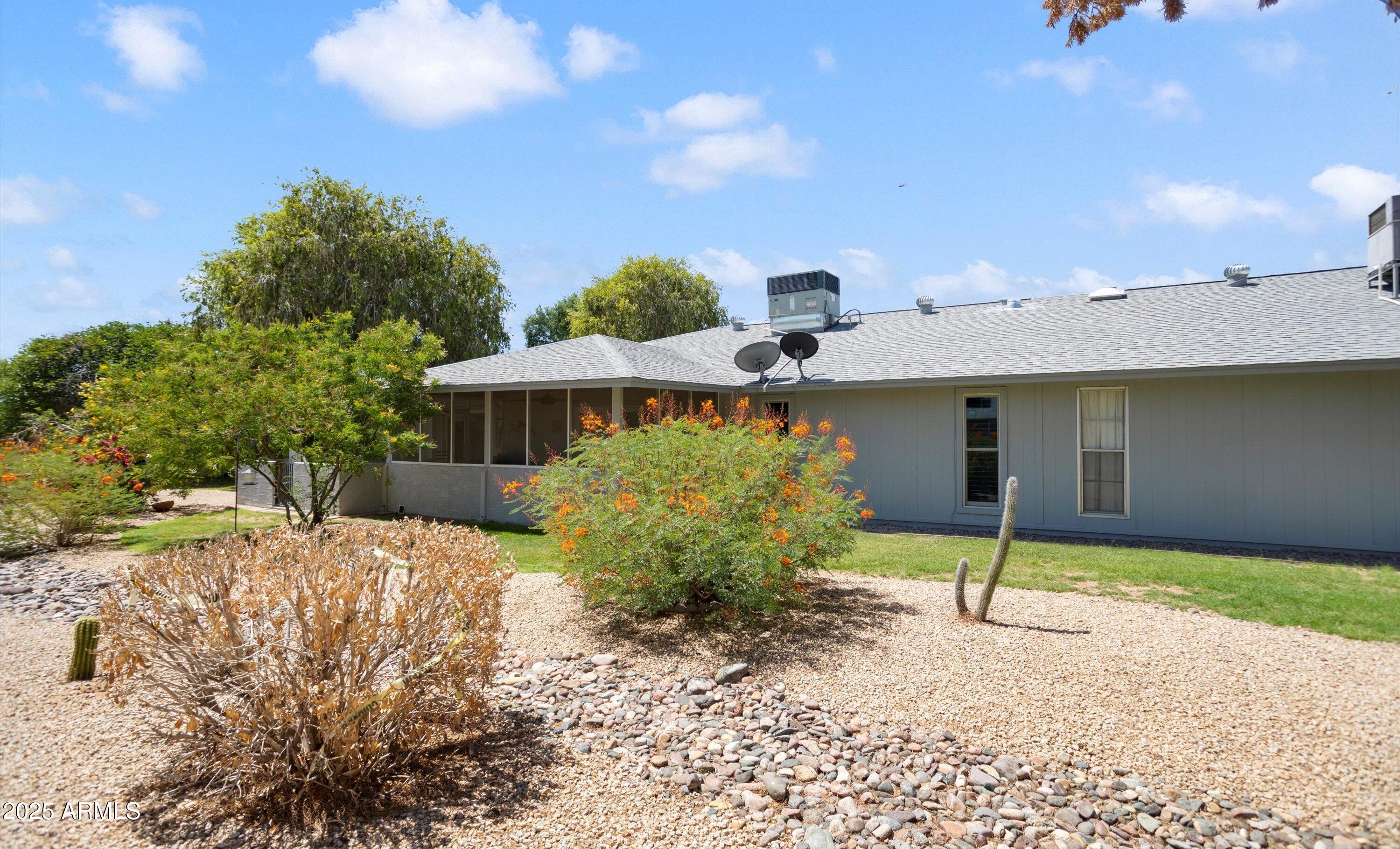 12826 W MAPLEWOOD Drive