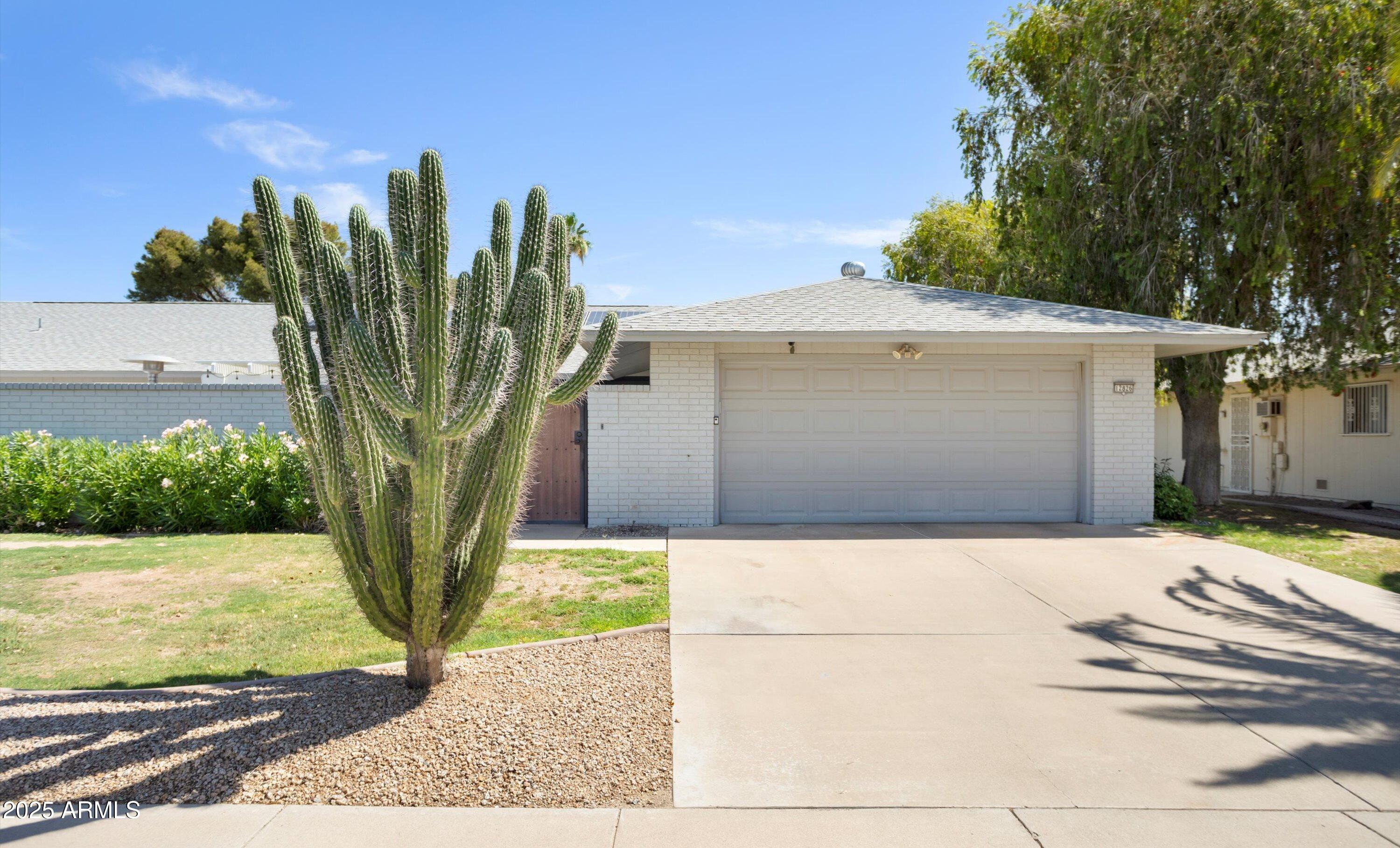 12826 W MAPLEWOOD Drive