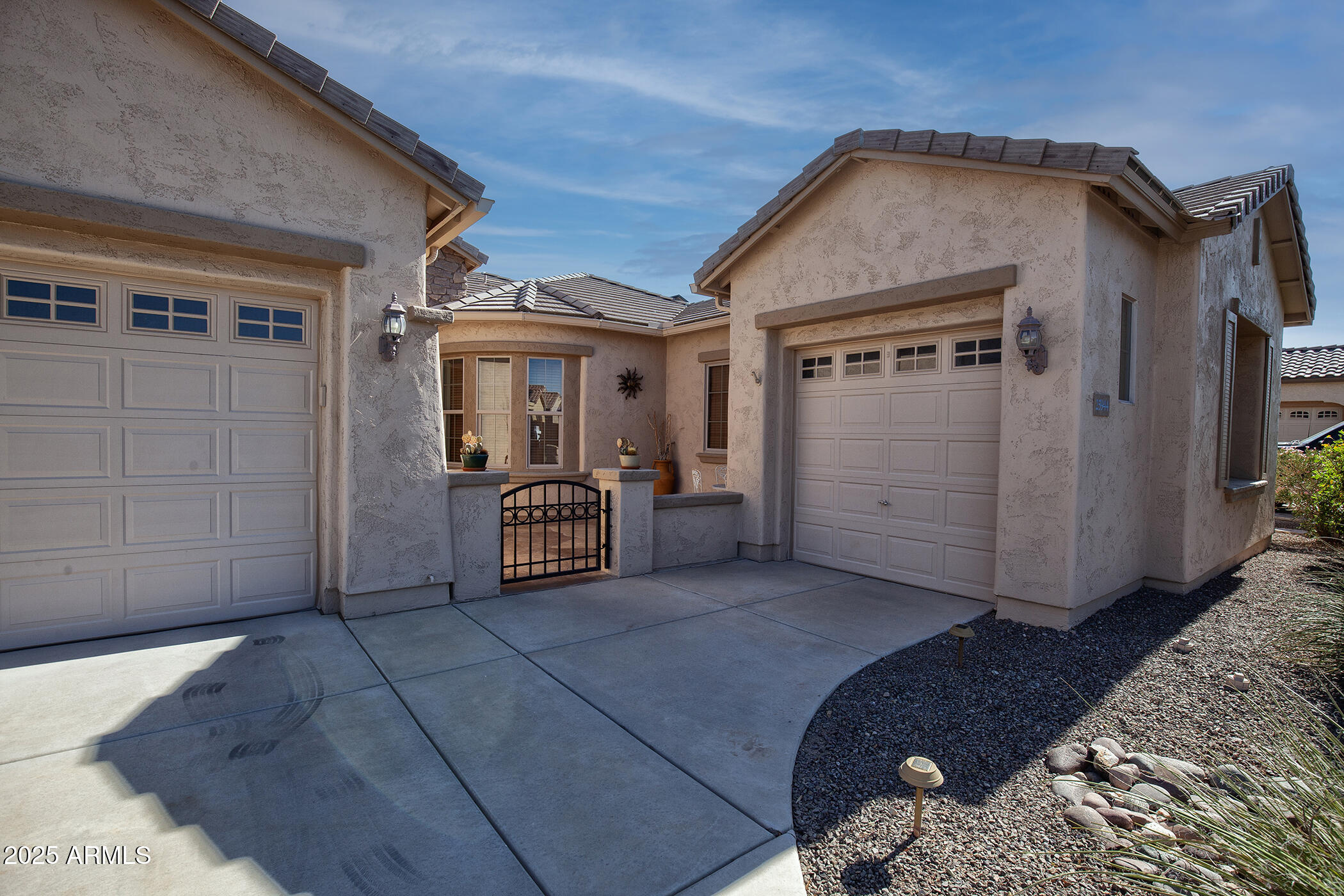 25944 W PONTIAC Drive