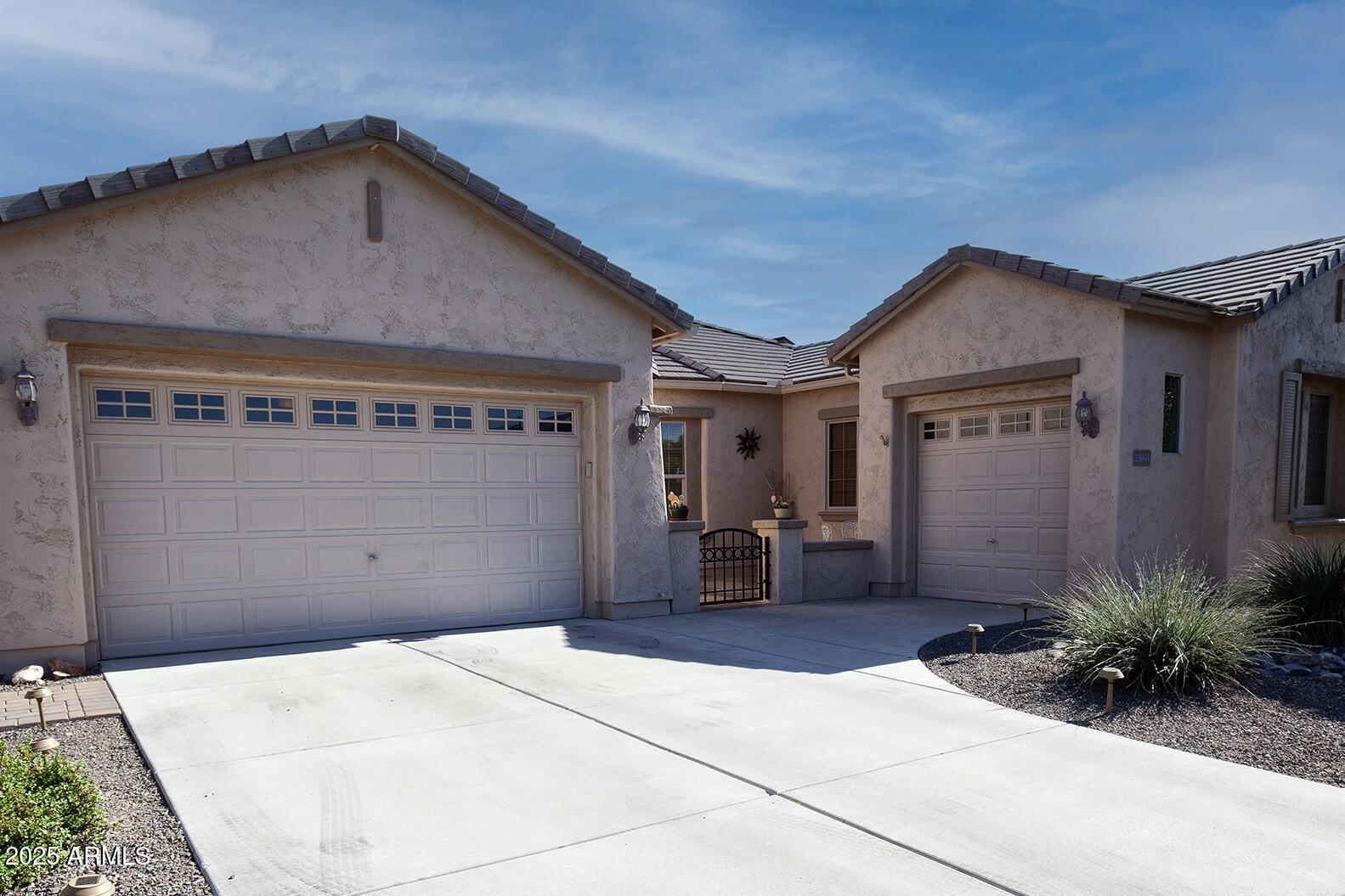 25944 W PONTIAC Drive