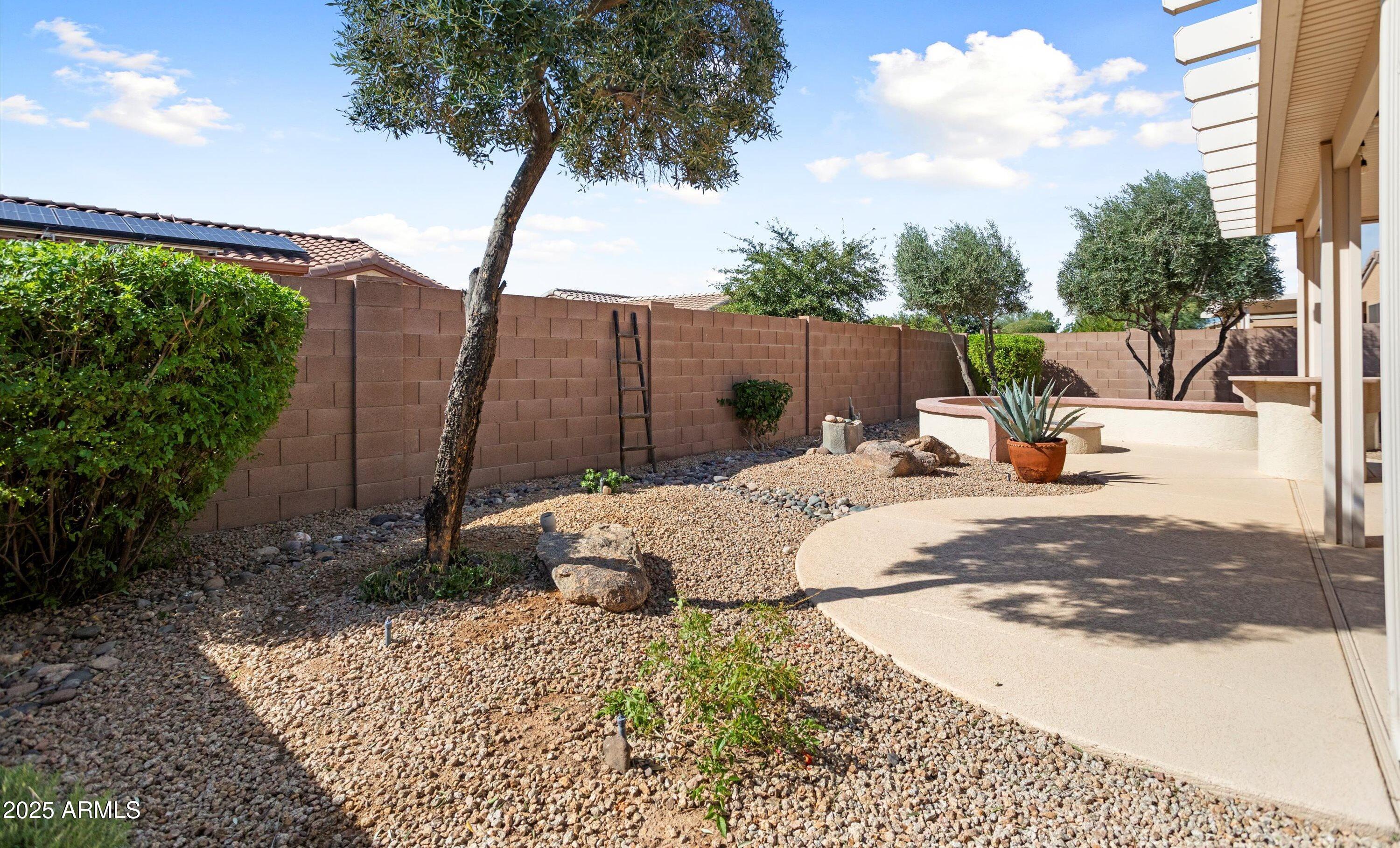 16439 W CENTURY PLANT Drive