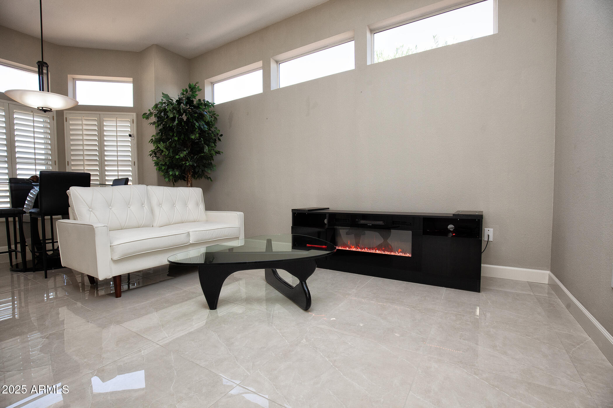 14416 W ROBERTSON Drive