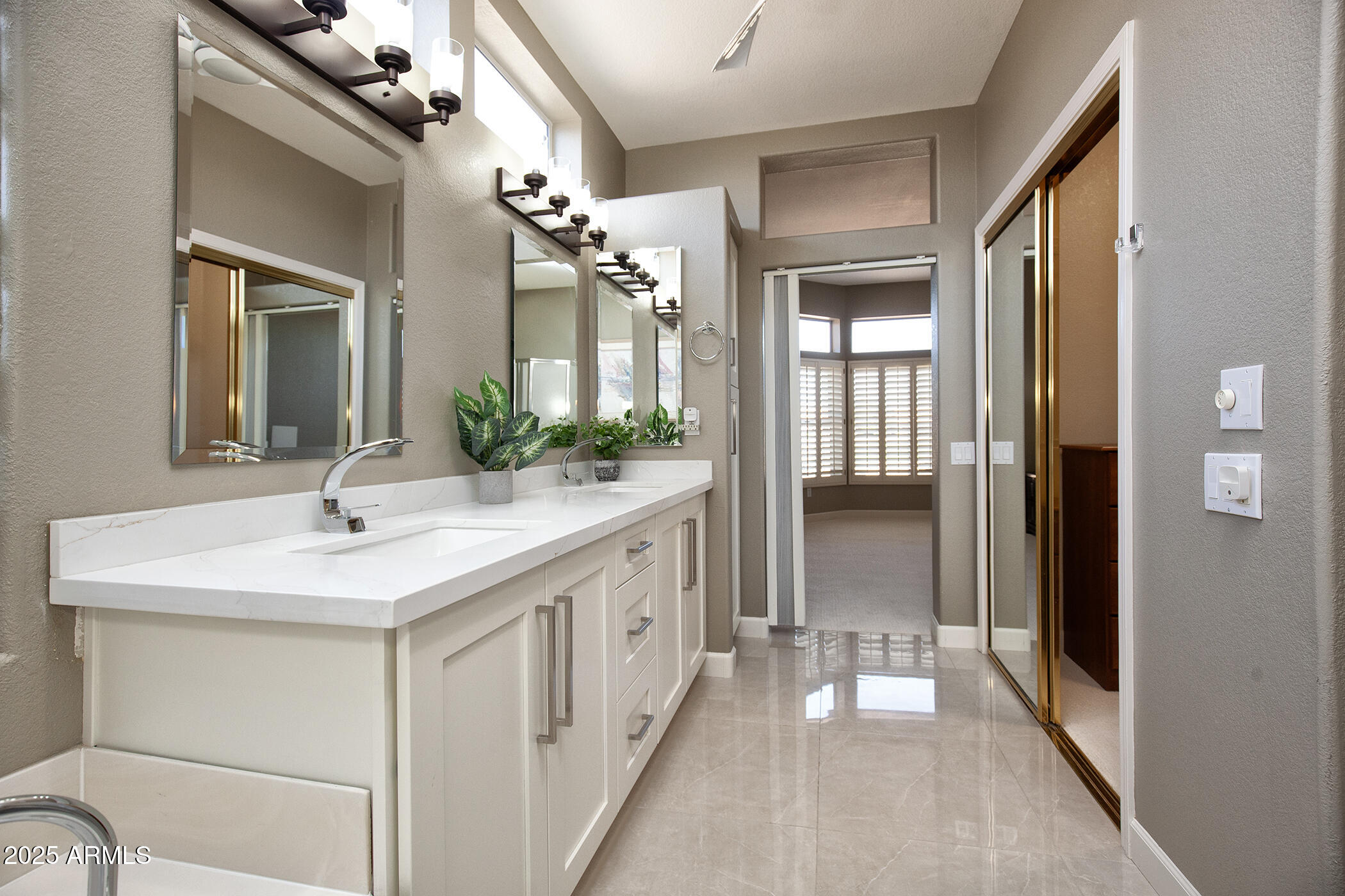 14416 W ROBERTSON Drive