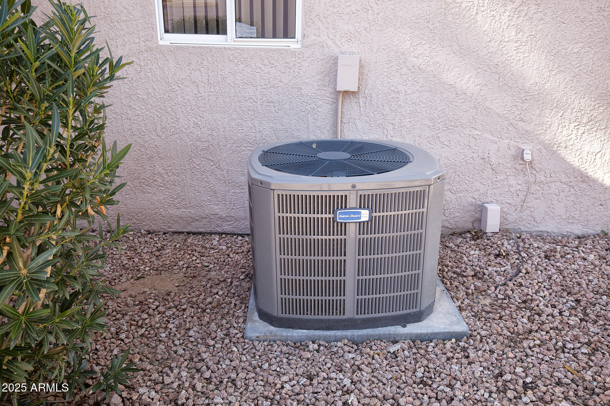 14416 W ROBERTSON Drive