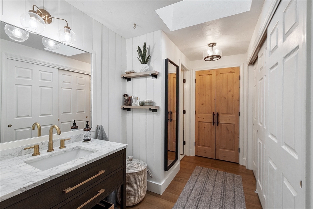 610 Ridgefield Cir # B