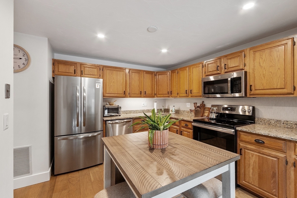 610 Ridgefield Cir # B